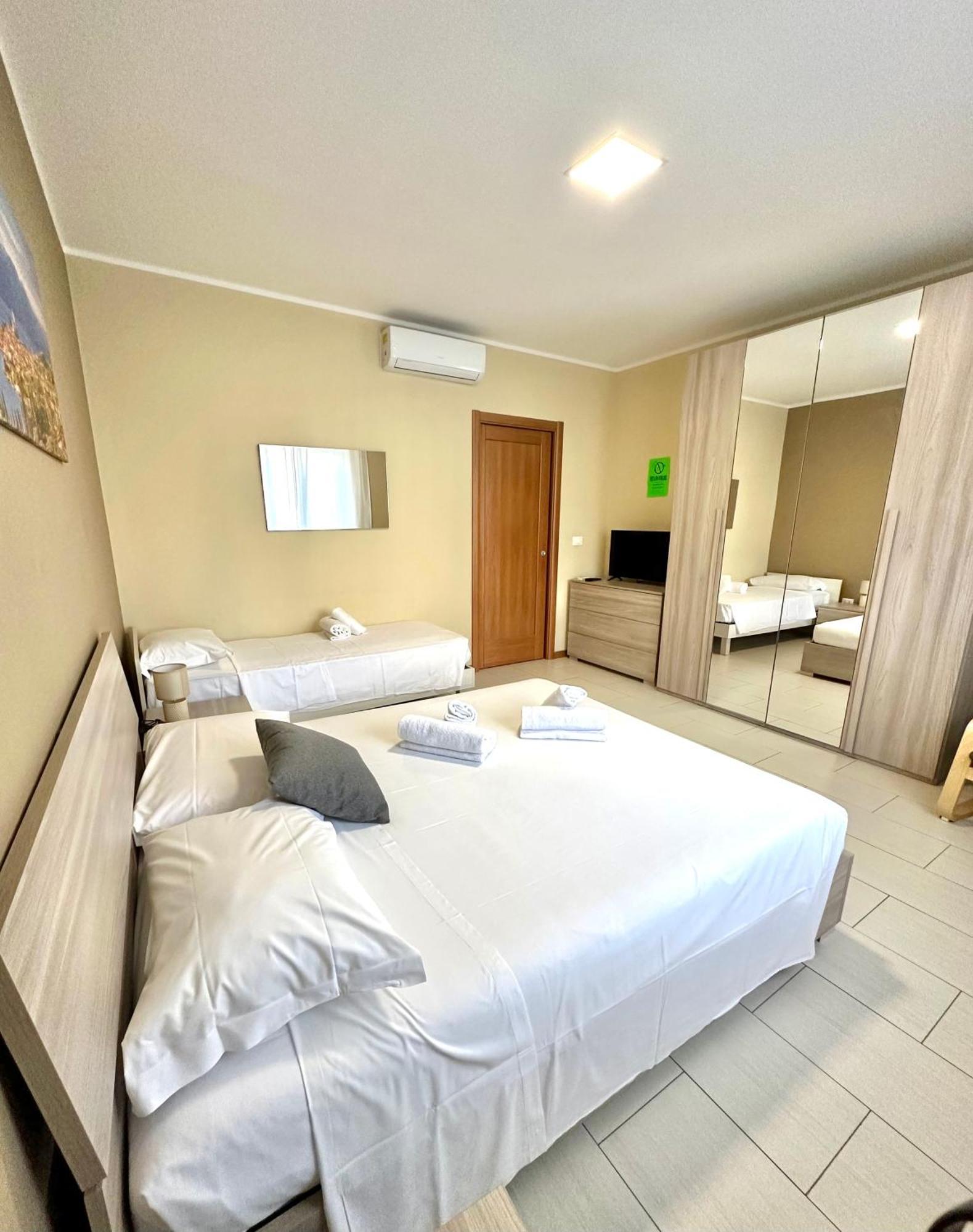 الشقق الفندقية ترييستيفي  Grab A Flat In Coroneo المظهر الخارجي الصورة